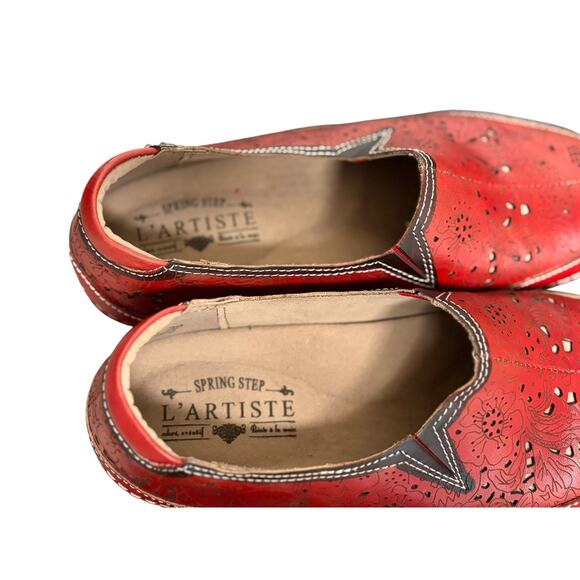 L'Artiste Libora Red Leather Floral Slip On Flats Shoes 38 7.5-8 Artsy Comfort - Picture 3 of 5